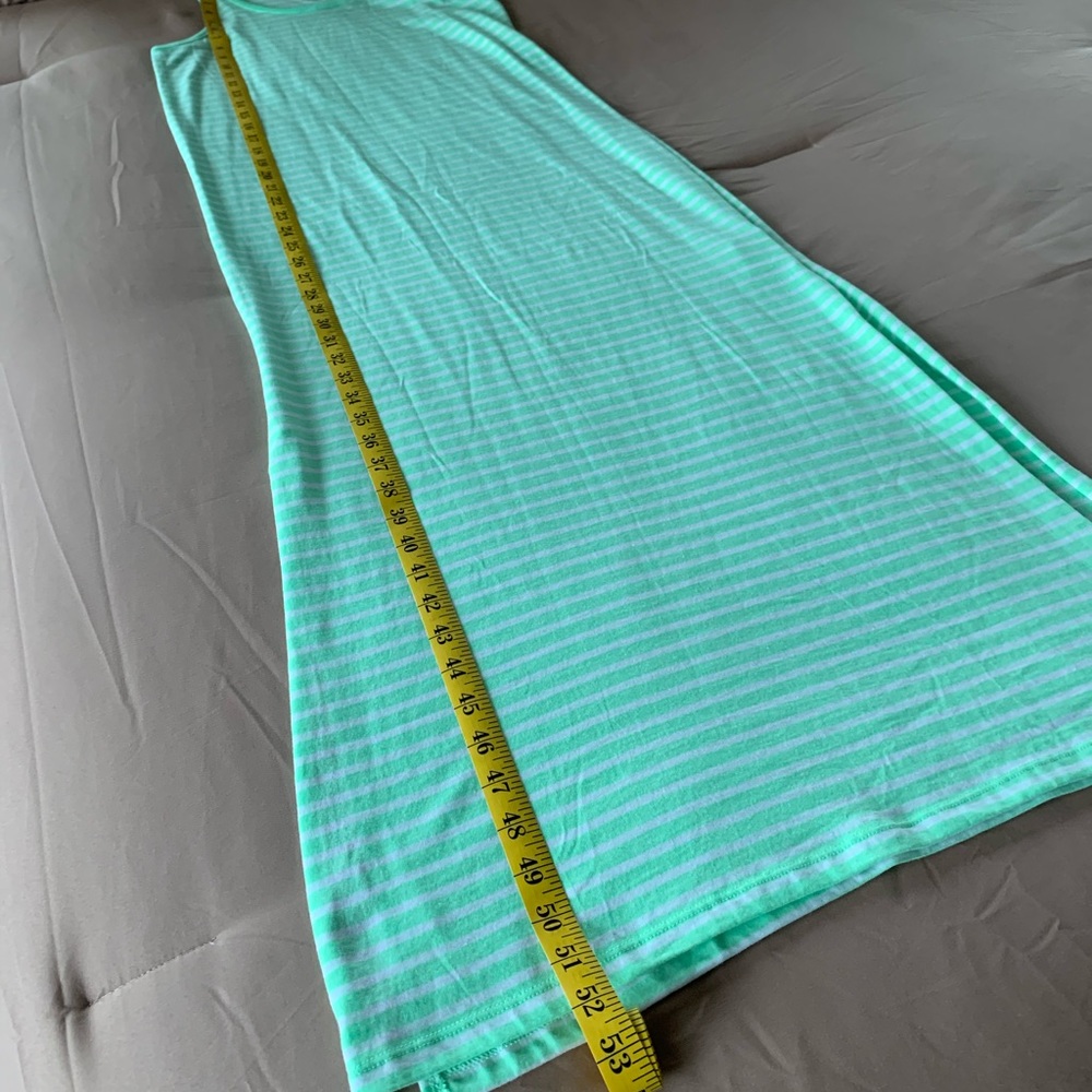 Old Navy Maxi Dress - Picture 4 of 5